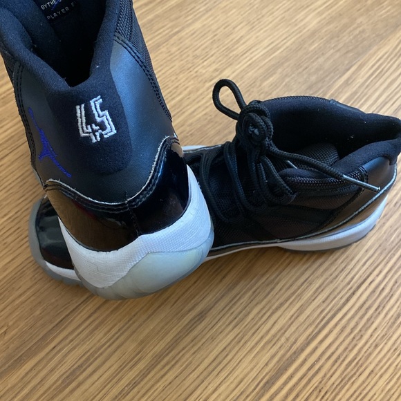 Air Jordan Kids Boys 11 Retro 'Space Jam' 2016 Sneakers Shoes Size 3.5 - Picture 6 of 7